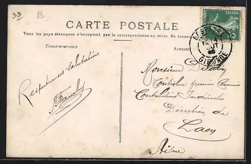 AK Lesparre, Vue générale de la ville avec clocher en arrière-plan