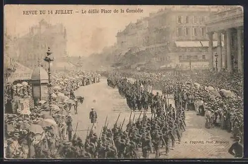 AK Bordeaux, Revue du 14 Juillet, Le défilé Place de la Comédie