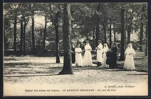 AK Le Bouscat-Bordeaux, Un coin du parc de l`Hôpital Sub-urbain des Enfants
