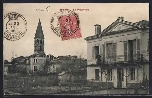 AK Hure, Le Presbytère et l`église avec le clocher