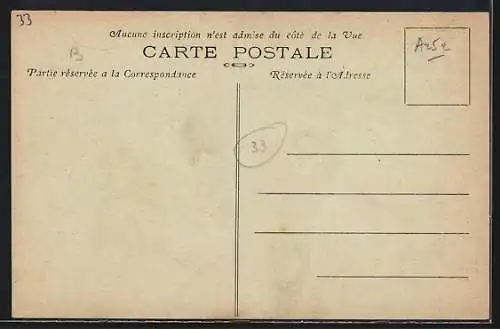 AK Blanquefort, La Mairie, Vue de l`édifice entouré d`arbres