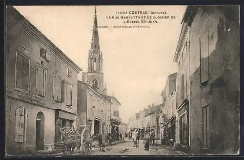 AK Coutras, La rue Gambetta et le clocher de l`église St-Jean