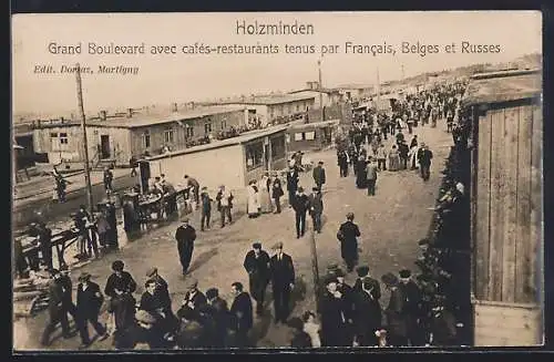 AK Holzminden, Kriegsgefangenenlager, Hauptstrasse mit französischen, belgischen und russischen Insassen