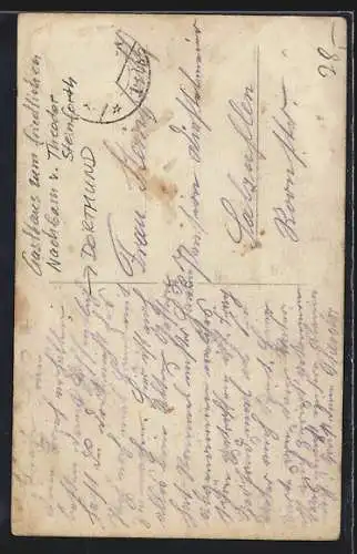 Foto-AK Dortmund, Gasthaus zum friedlichen Nachbarn T. Steinforth mit Wirtspaar und Strassenabzweig
