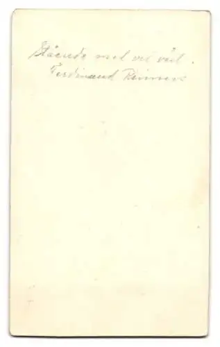 Fotografie Fotograf unbekannt, Örebro, Ferdinand Reimers mit Trompete im Musiker-Quintett