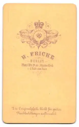 Fotografie H. Fricke, Berlin, Plan-Ufer 19, Knaben und Babies im Foto-Atelier