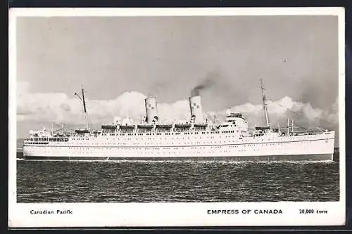 AK Passagierschiff Empress of Canada vor der Küste, Canadian Pacific Line
