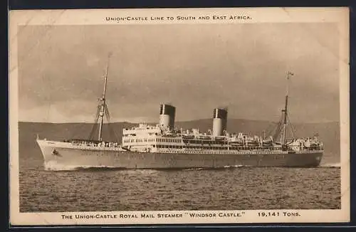 AK Passagierschiff RMS Windsor Castle vor der Küste, The Union-Castle Line