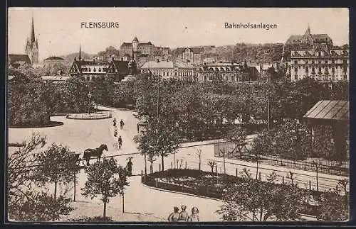 AK Flensburg, Bahnhofsanlagen mit Pferdewagen
