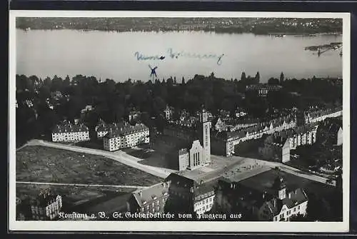 AK Konstanz a. B., Gebhardskirche vom Flugzeug aus