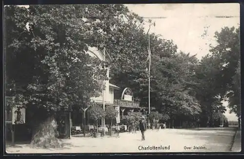 AK Charlottenlund, Over Stalden