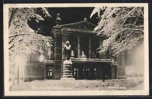 AK Oslo, Oslo ved nat. Nationaltheatret