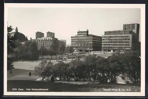 AK Oslo, Ved Nationaltheatret