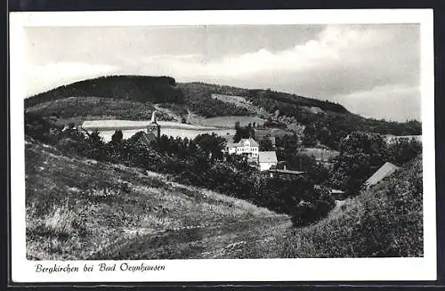 AK Bergkirchen bei Bad Oeynhausen, Blick auf den Ort mit Gasthaus zur Wittekindsquelle
