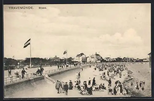AK Travemünde, Blick auf den Strand mit Badegästen