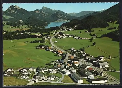 AK Hof bei Salzburg, Panorama mit Ort, Fuschlsee, Schober und Schafberg