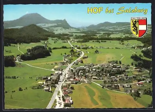 AK Hof bei Salzburg, Ortsansicht aus der Vogelschau, Fliegeraufnahme