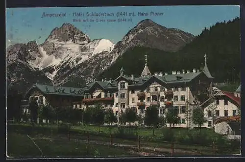 AK Schluderbach /Ampezzotal, Hotel v. Hans Ploner, Blick auf die Croda rossa