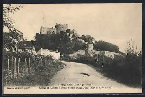 AK Langoiran, Ruines de l`Ancien Château Féodal (Côté Ouest, XIIIe et XIVe siècles)
