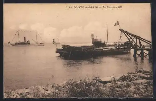 AK Pointe de Grave, Le Ponton avec navire à vapeur en arrière-plan