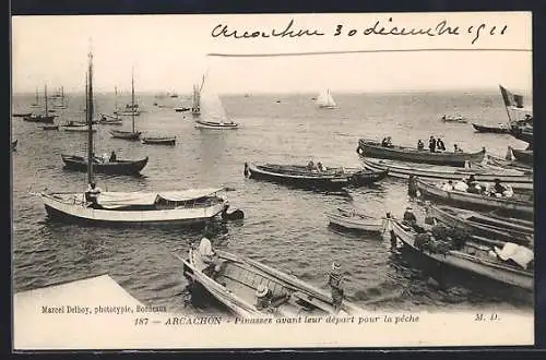AK Arcachon, Pinasses avant leur départ pour la pêche