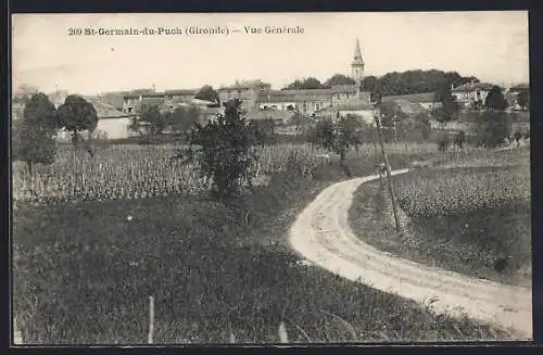 AK Saint-Germain-du-Puch, Vue générale du village avec église en arrière-plan