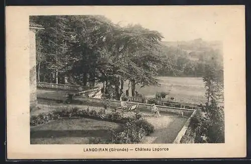 AK Langoiran, Vue du Château Lagorce et de son parc verdoyant
