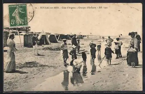 AK Soulac-sur-Mer, Côte d`Argent, Groupe d`enfants sur la plage