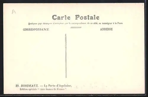 AK Bordeaux, La Porte d`Aquitaine et scène de rue animée