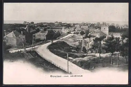 AK Soulac, vue générale du village et des environs boisés