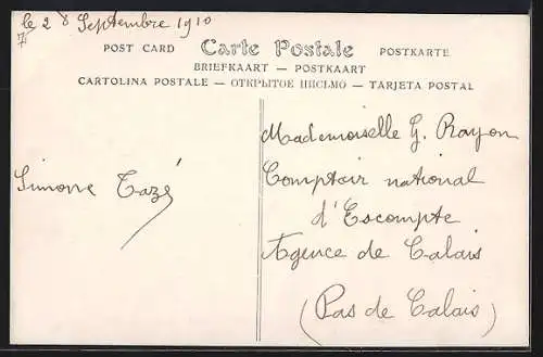 AK Paris, La grande crue de la Seine 1910, inondation de l`Avenue Rapp avec passants sur des planches