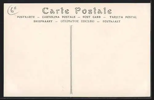 AK Paris, La grande crue de la Seine 1910, sauveteurs secourant une famille en barque