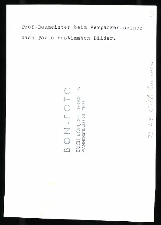 Fotografie Bon-Foto, Stuttgart, Prof. Willi Baumeister beim Verpacken seiner Bilder für Paris Galerie Jeanne Bucher 1949 1