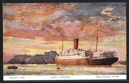 AK Passagierschiff R.M.S. Ausonia ankert in der Abenddämmerung vor einer Insel, Cunard Line