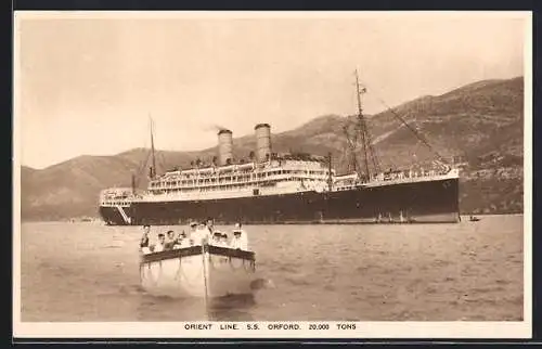AK Passagierschiff SS Orford in Küstennähe, Orient Line
