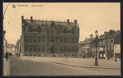 AK Mouscron, Hôtel de Ville