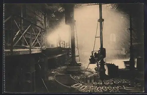 AK Couillet, Usines Metallurgiques du Hainaut, Vue d`un bassin de coulée