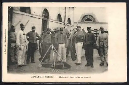 AK Chalons-sur-Marne, 15. Chasseurs, une corvée du quartier