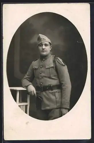 Foto-AK Porträt eines französischen Soldaten in Uniform
