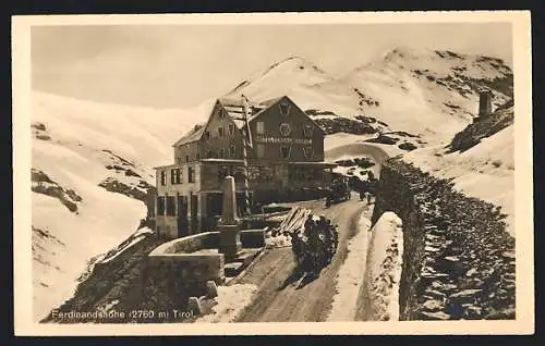 AK Ferdinandshöhe, Blick zum Hotel, Pferdekutsche