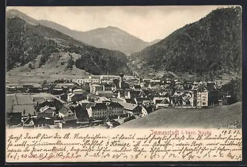 AK Immenstadt i. bayr. Allgäu, Ortsansicht mit Bergen
