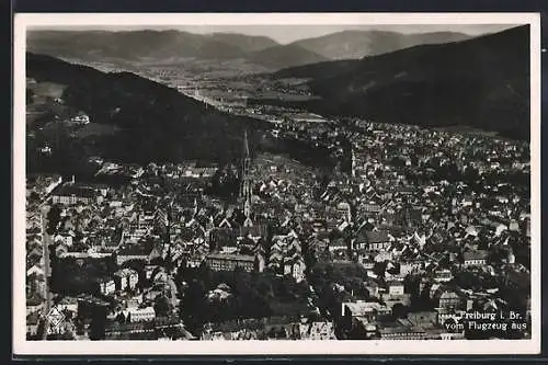 AK Freiburg i. Br., Ortsansicht vom Flugzeug aus