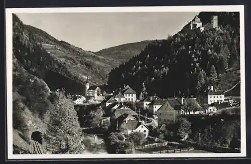 AK Ramingstein, Ortsansicht mit Eisenbahntunnel und Burg