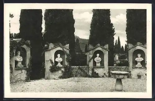 AK S. Vigilio /Lago di Garda, Sculture antiche nel parco