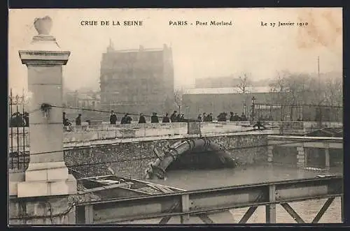 AK Paris, Crue de la Seine 1910, Vue du Pont Morland inondé