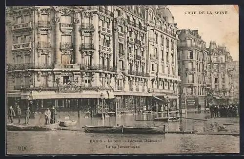 AK Paris, Crue de la Seine 1910, le coin de l`Avenue Daumesnil avec barques et bâtiments inondés
