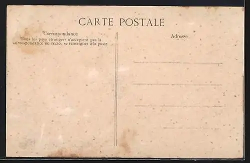 AK Paris, Crue de la Seine 1910, le coin de l`Avenue Daumesnil avec barques et bâtiments inondés