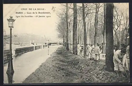 AK Paris, Crue de la Seine, Gare de la Bourdonnais, ligne des Invalides, 28 Janvier 1910