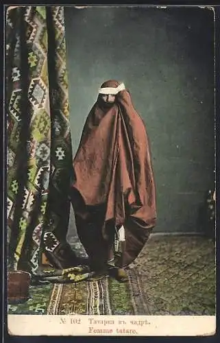 AK Femme tatare