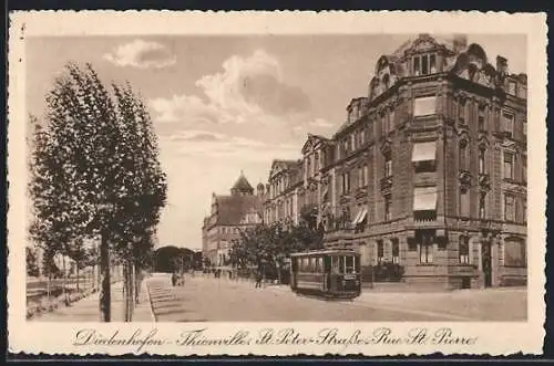 AK Diedenhofen, St. Peter-Strasse mit Strassenbahn